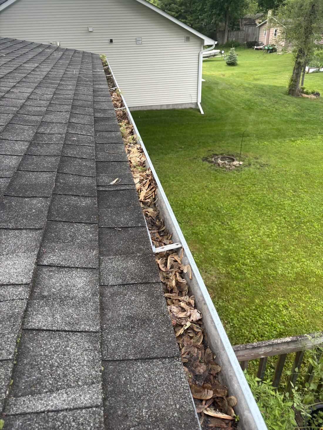 Before professional cleaning, visible dirt, algae, and water spots