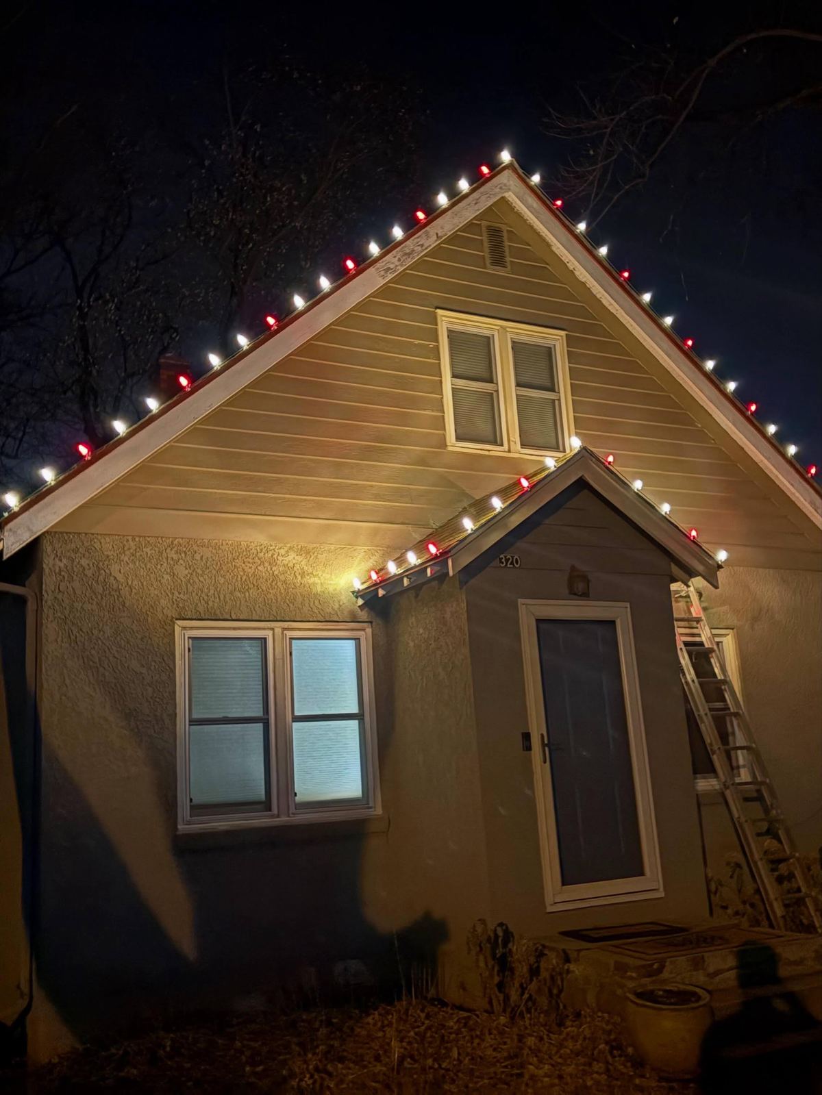 Just a little Christmas lights reminder 🎄✨
